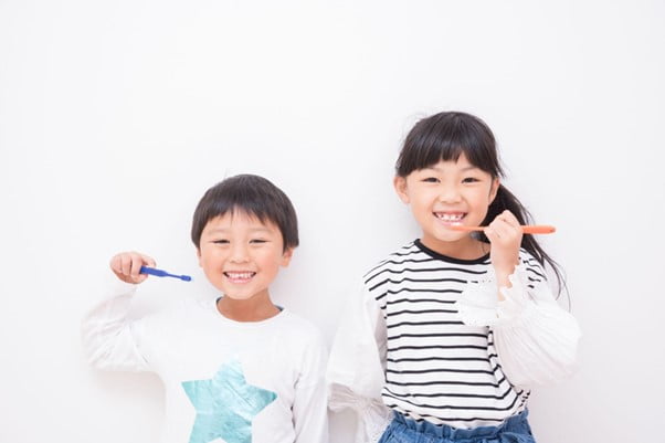 年齢別で身につけるべき子どもの歯磨き習慣